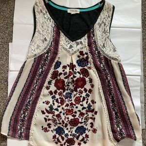 Cute boho modern lace paisley top size Medium